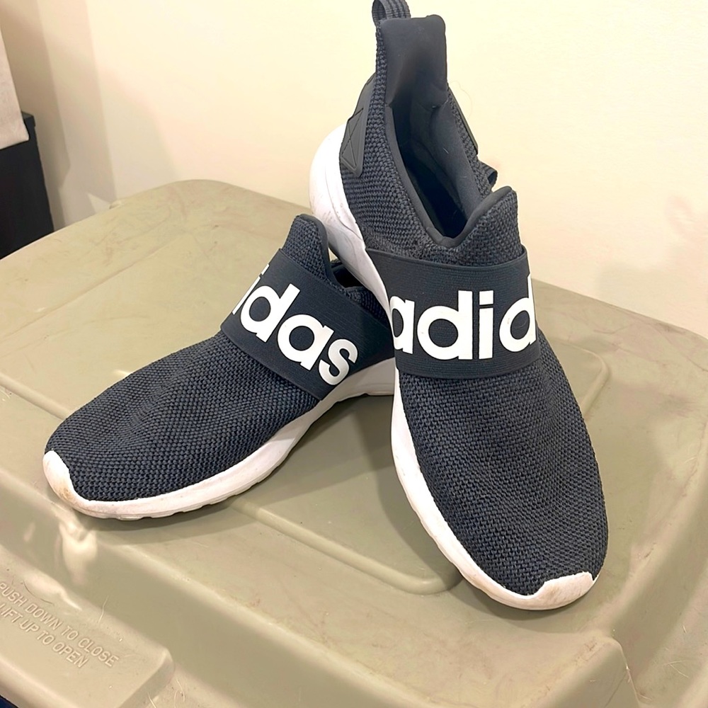 Women’s Adidas slip on sneaker size 9